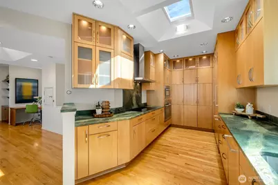 4017 56th Avenue SW, Seattle, WA 98116 - Photo 8