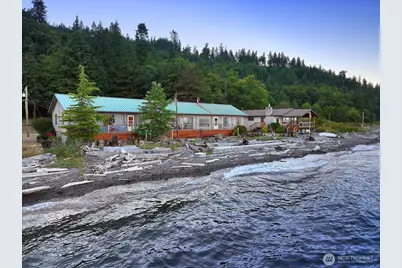 8267 Franklin Road, Clinton, WA 98236 - Photo 1