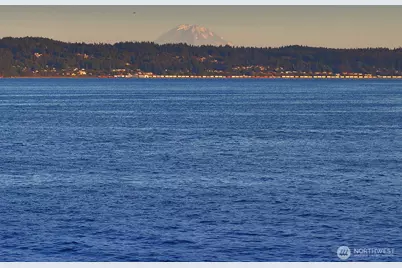 8267 Franklin Road, Clinton, WA 98236 - Photo 4