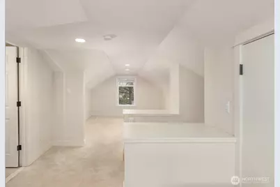 20802 SE 34th Street #6, Sammamish, WA 98075 - Photo 6