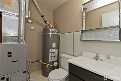 1867 Clovercrest Street, Enumclaw, WA 98022 - Photo 14