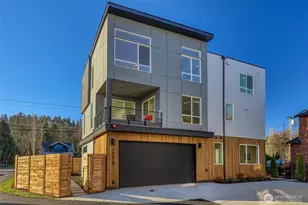 10630 E Riverside Dr, Bothell, WA 98011 - Photo 14