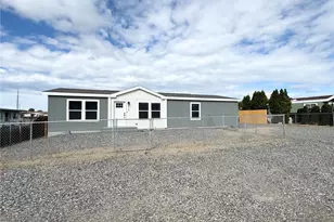 412 SW Thunderbird Way, Mattawa, WA 99349 - Photo 1