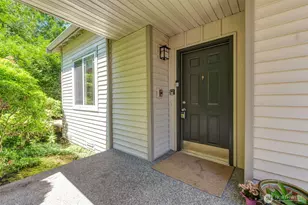 4439 248th Ln SE, Sammamish, WA 98029 - Photo 2