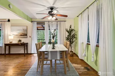 16008 10th Avenue NE, Shoreline, WA 98155 - Photo 8