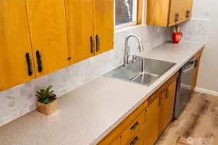 17150 Theodorson Ln, Mount Vernon, WA 98273 - Photo 10