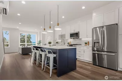 8923 166th Ave NE #101, Redmond, WA 98052 - Photo 2