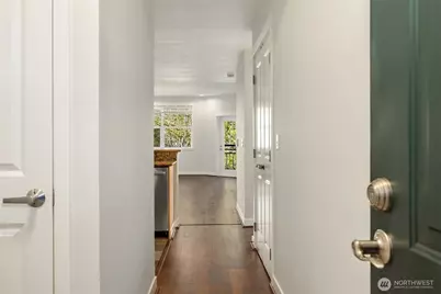 1000 Cabin Creek Lane SW #B303, Issaquah, WA 98027 - Photo 2