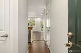 1000 Cabin Creek Ln SW, Issaquah, WA 98027 - Photo 2