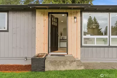 12002 2nd Avenue SW, Seattle, WA 98146 - Photo 2