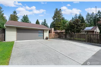 16003 32nd Avenue NE, Lake Forest Park, WA 98155 - Photo 20