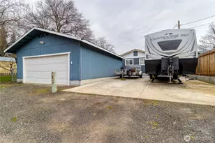 729 Clark St, Walla Walla, WA 99362 - Photo 2