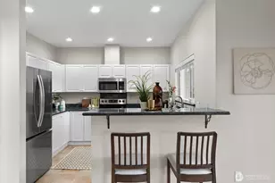 401 S 51st Ct, Renton, WA 98055 - Photo 18