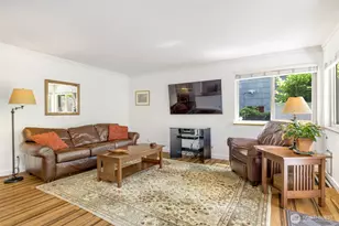 732 11th Ave E, Seattle, WA 98102 - Photo 8