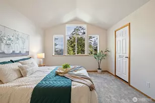 2255 Aviator Ln, Oak Harbor, WA 98277 - Photo 16