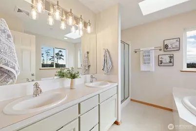 2255 Aviator Lane, Oak Harbor, WA 98277 - Photo 20