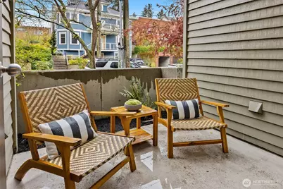 600 Malden Avenue E #102, Seattle, WA 98112 - Photo 8