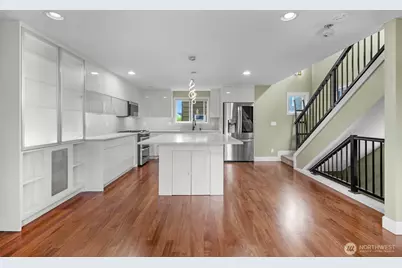 2118 W Ruffner Street, Seattle, WA 98199 - Photo 6