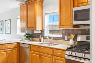 2712 S Irving St, Seattle, WA 98144 - Photo 10