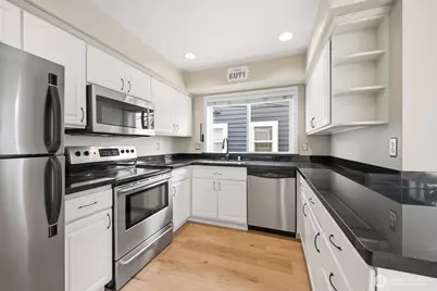 2116 California Avenue SW #201, Seattle, WA 98116 - Photo 18