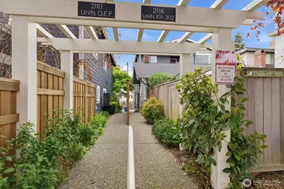 2116 California Avenue SW #201, Seattle, WA 98116 - Photo 32