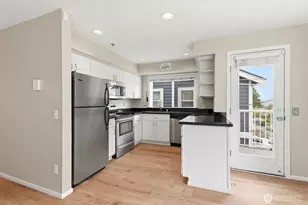2116 California Ave SW, Seattle, WA 98116 - Photo 12