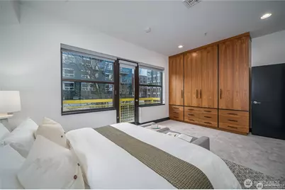 615 E Pike Street #303, Seattle, WA 98122 - Photo 18