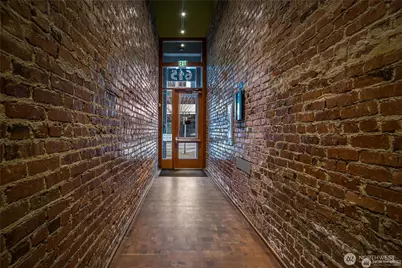 615 E Pike Street #303, Seattle, WA 98122 - Photo 1