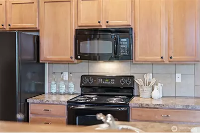 19103 19th Avenue Ct E, Spanaway, WA 98387 - Photo 12