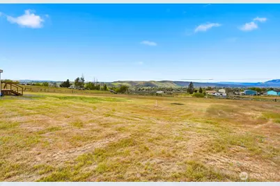 671 Hull Road, Selah, WA 98942 - Photo 8