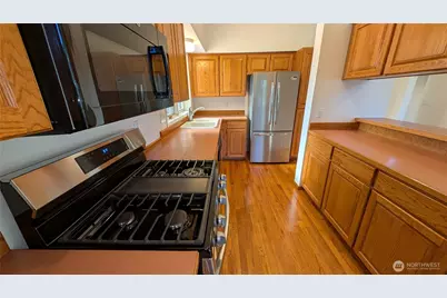 16827 41st Street E, Lake Tapps, WA 98391 - Photo 12