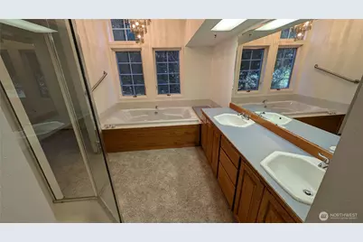 16827 41st Street E, Lake Tapps, WA 98391 - Photo 18