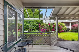 2010 Creekside Ln, Anacortes, WA 98221 - Photo 2