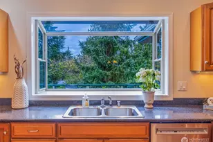 2010 Creekside Ln, Anacortes, WA 98221 - Photo 12