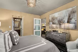 1105 Spring St, Seattle, WA 98104 - Photo 16