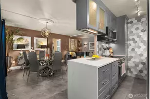 1105 Spring St, Seattle, WA 98104 - Photo 12