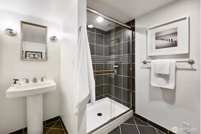 7525 17th Avenue NW, Seattle, WA 98117 - Photo 18