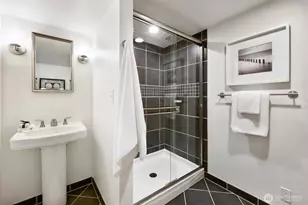 7525 17th Ave NW, Seattle, WA 98117 - Photo 18