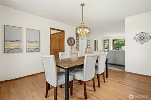 2420 Squak Mountain Loop SW, Issaquah, WA 98027 - Photo 6