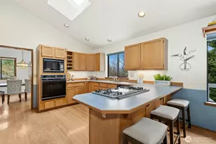 2420 Squak Mountain Loop SW, Issaquah, WA 98027 - Photo 8