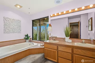 2420 Squak Mountain Loop SW, Issaquah, WA 98027 - Photo 20