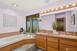 2420 Squak Mountain Loop SW, Issaquah, WA 98027 - Photo 20