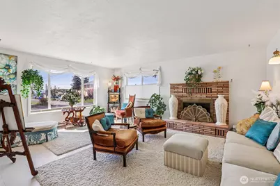 801 Cowlitz Way, Kelso, WA 98626 - Photo 4