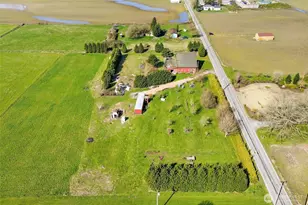 16068 Field Rd, Bow, WA 98232 - Photo 12