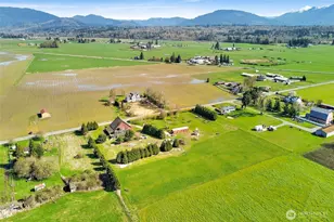 16068 Field Rd, Bow, WA 98232 - Photo 18