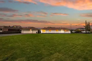 216 Caspers St, Edmonds, WA 98020 - Photo 1