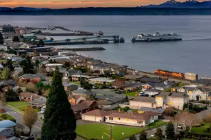 216 Caspers St, Edmonds, WA 98020 - Photo 1