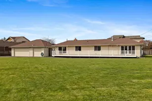 216 Caspers St, Edmonds, WA 98020 - Photo 4