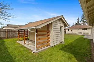 216 Caspers St, Edmonds, WA 98020 - Photo 22