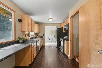 819 NE 180th Street, Shoreline, WA 98155 - Photo 8